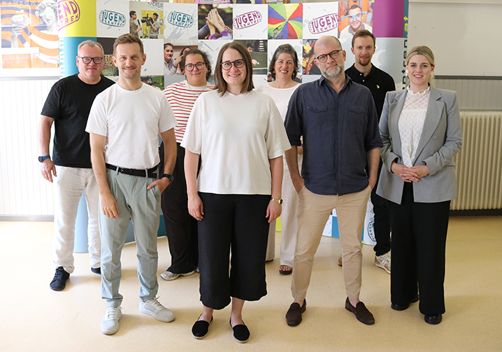 copyright: Verein Wiener Jugendzentren Gruppenfoto der Vorstandsmitglieder des Verein Wiener Jugendzentren, nach der Wahl in der Hauptversammlung.